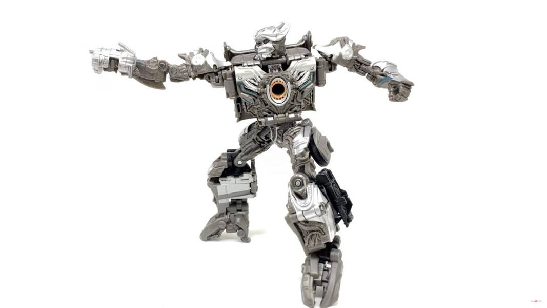 Transformers Studio Series SS 90 AOE Galvatron In Hand Image  (14 of 25)